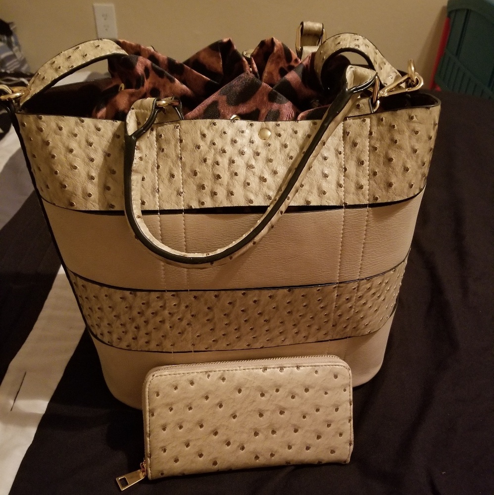 Purse and Wallet